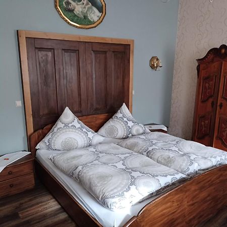Gaestehaus Frevel Munstermaifeld Bagian luar foto