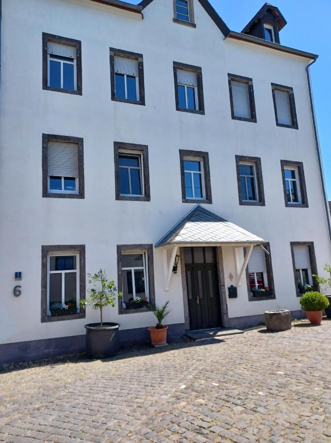 Gaestehaus Frevel Munstermaifeld Bagian luar foto
