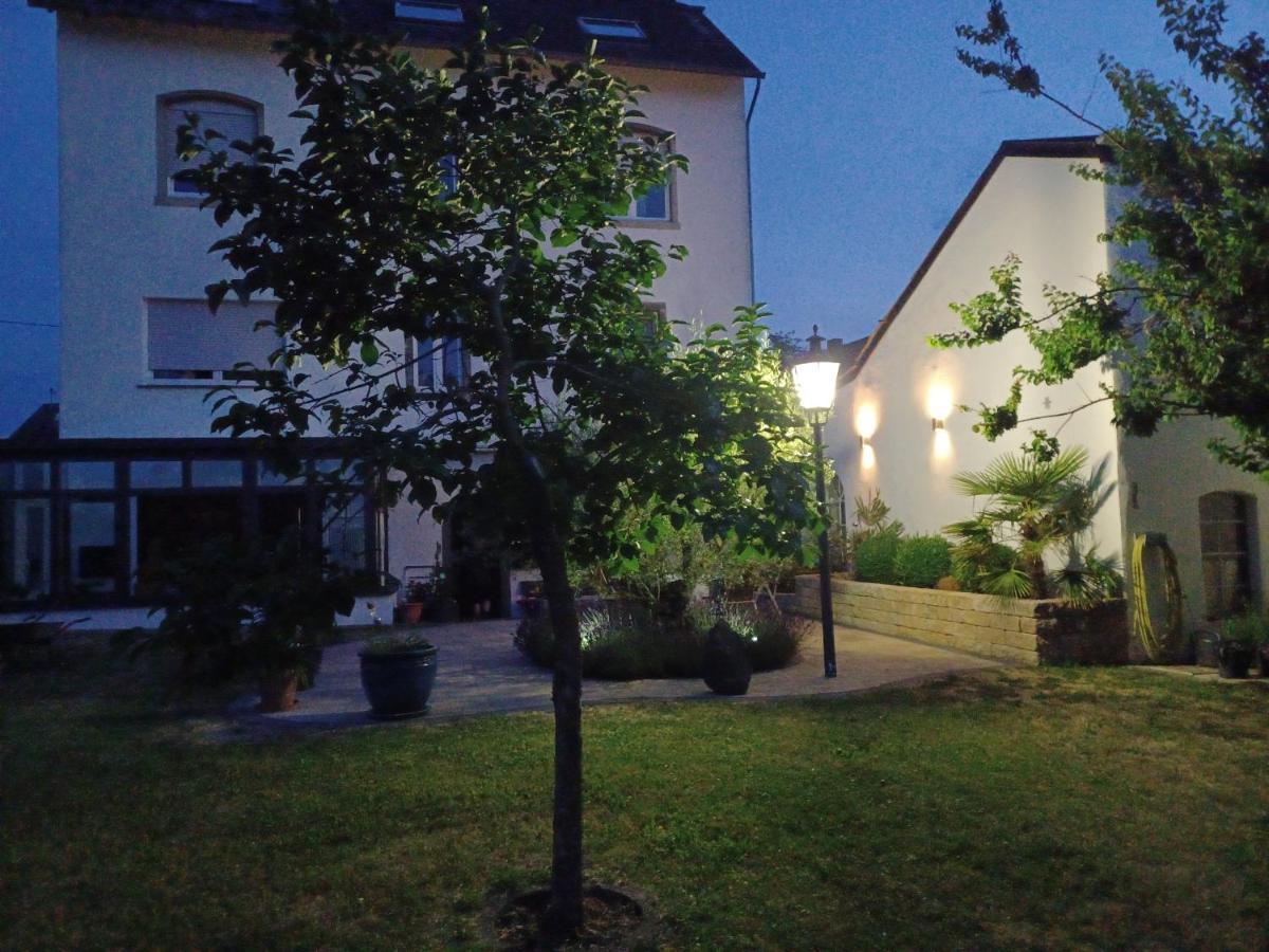 Gaestehaus Frevel Munstermaifeld Bagian luar foto